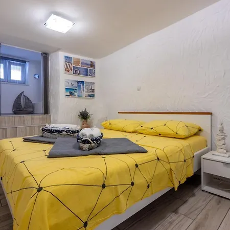 Mario - 50 M From Sea Apartment *